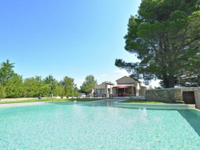 Гостиница Heritage Villa in Provence with Infinity Pool  Малосен